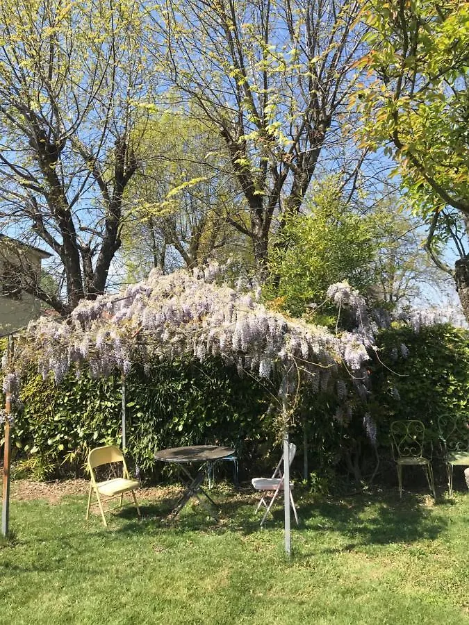 Appartamento Per Single In Villa Vigevano 0*,